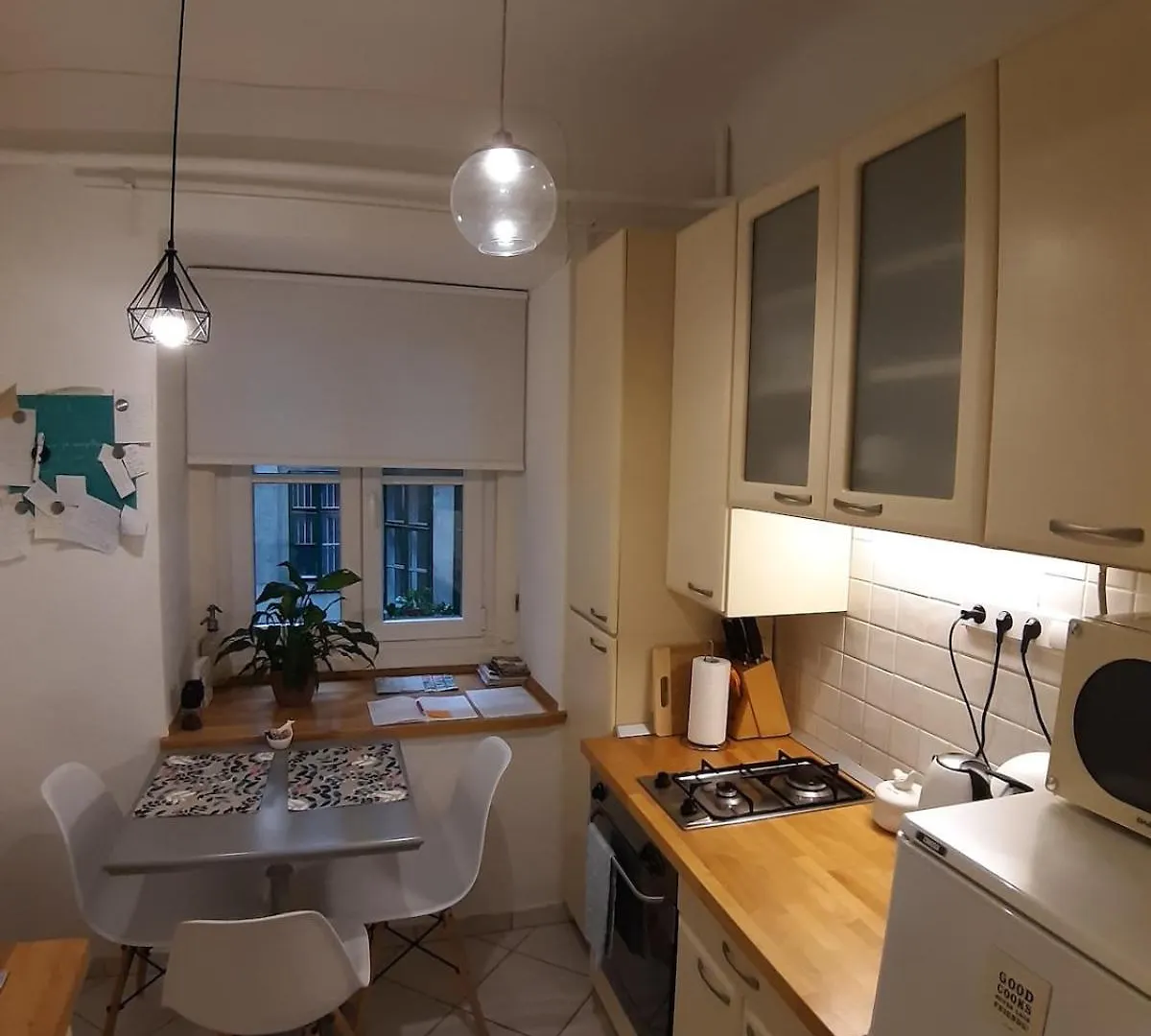 Palace District, Leisurely Nest In Crowded Dwntwn Budapest Apartment