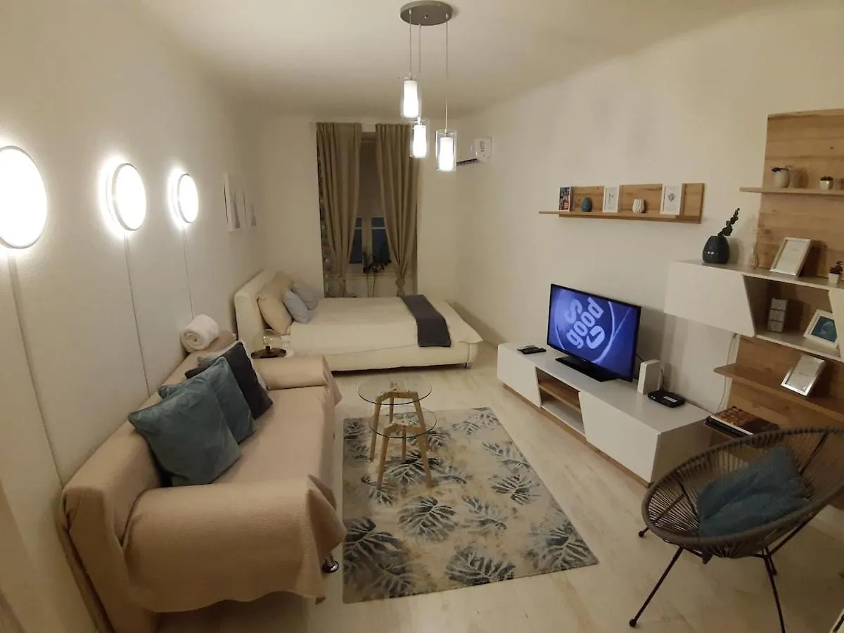 Palace District, Leisurely Nest In Crowded Dwntwn Budapest